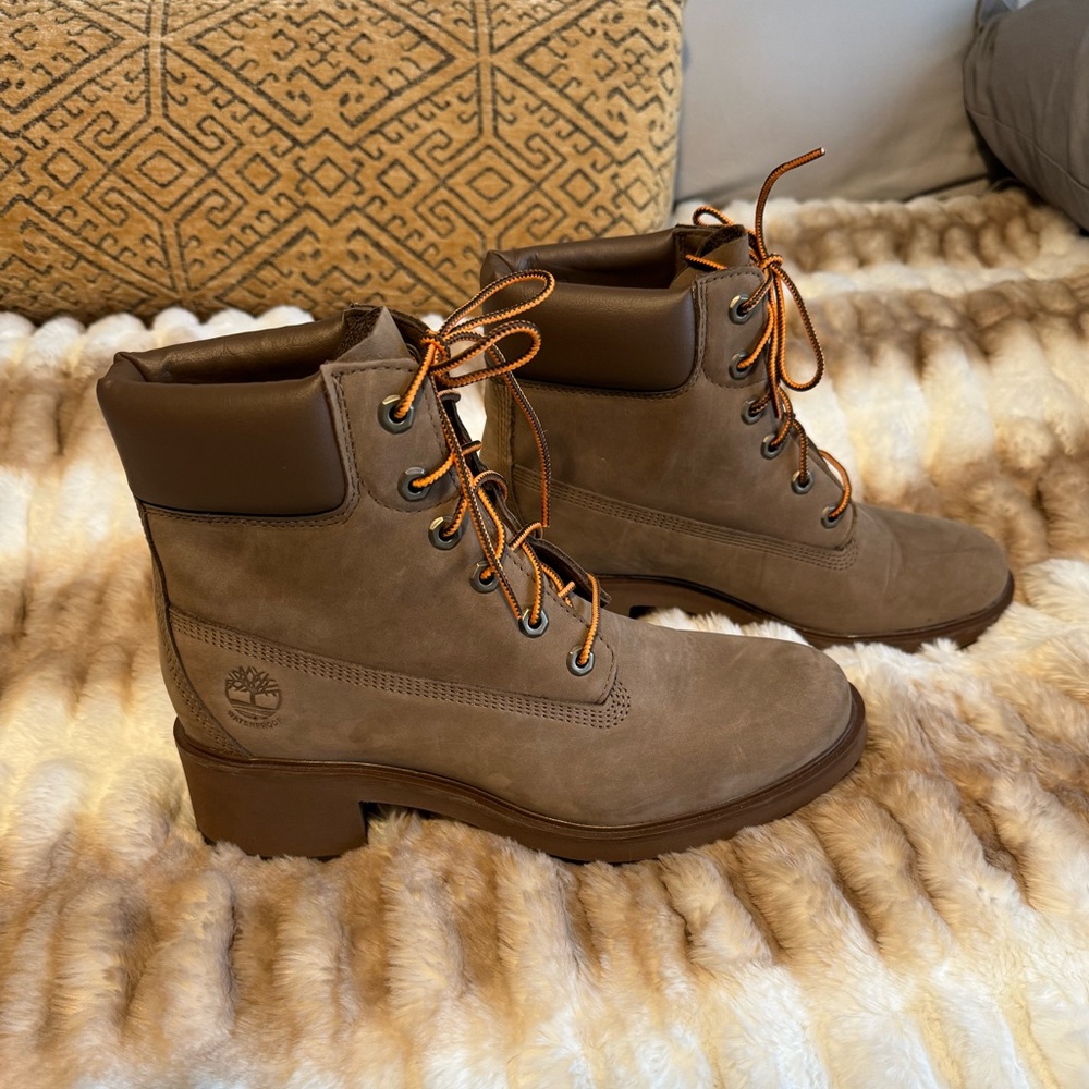 Timberland Kinsley 6” Boots RARE SHADE
